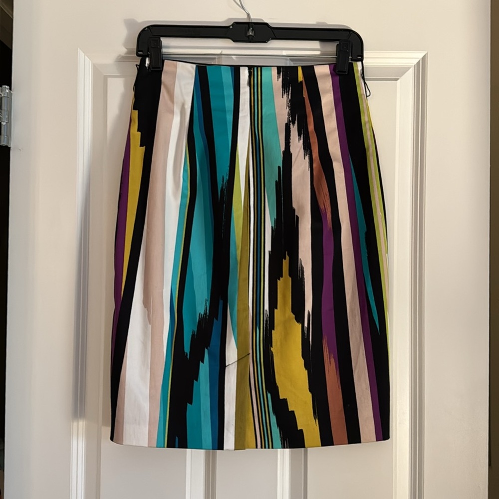 Worthington Women’s Skirt Size 4 Like New - Picture 2 of 3